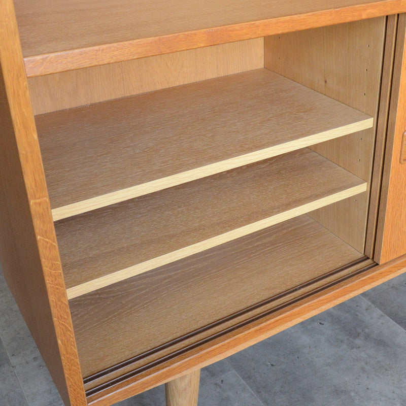 デンマーク ヴィンテージ　オーク シェルフ5-75（木扉付）
