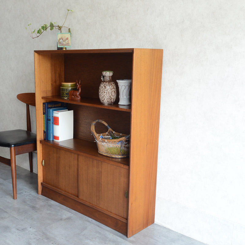 Herbert E. Gibbs ガラスキャビネット(木扉付）42