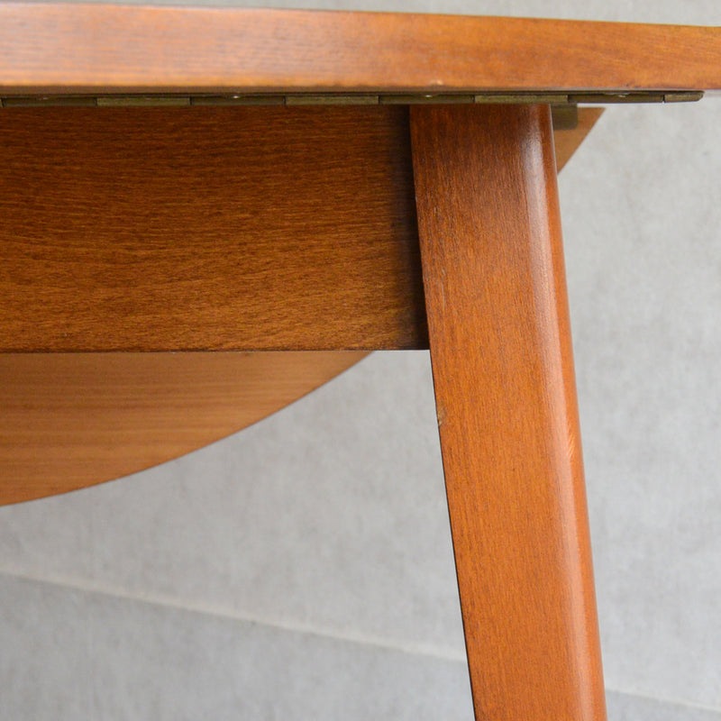 ミッドセンチュリー バタフライ ラウンド テーブル10（天板剥離再塗装済）