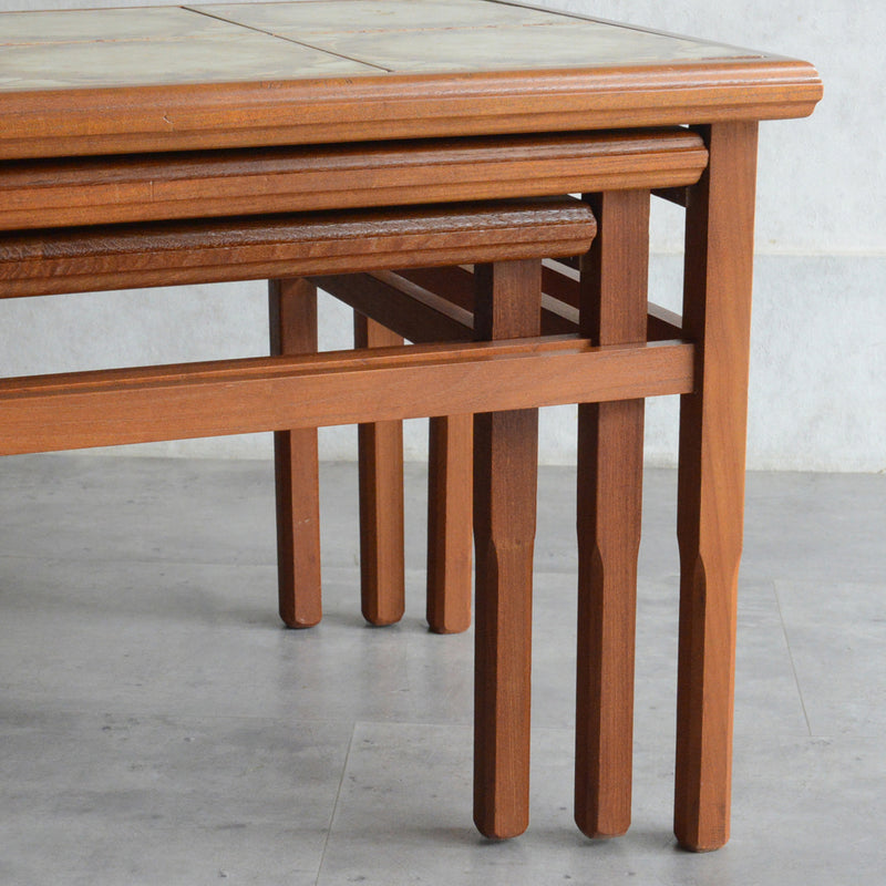 ミッドセンチュリー ヴィンテージ　タイルトップネストテーブル 14