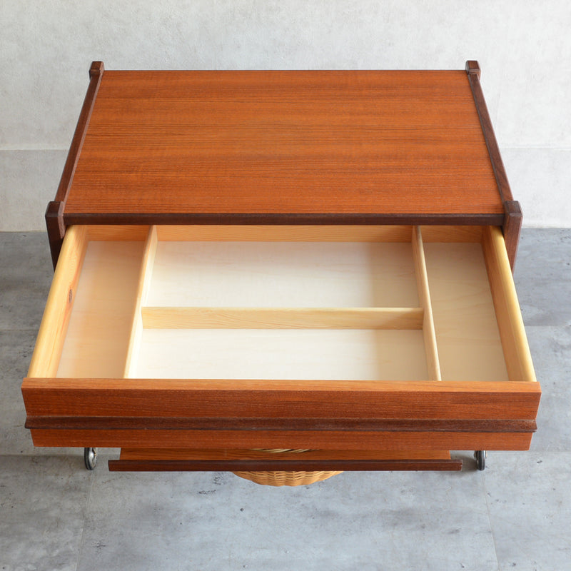 デンマークヴィンテージ　チーク ソーイングテーブル 3-38(オイル仕上）