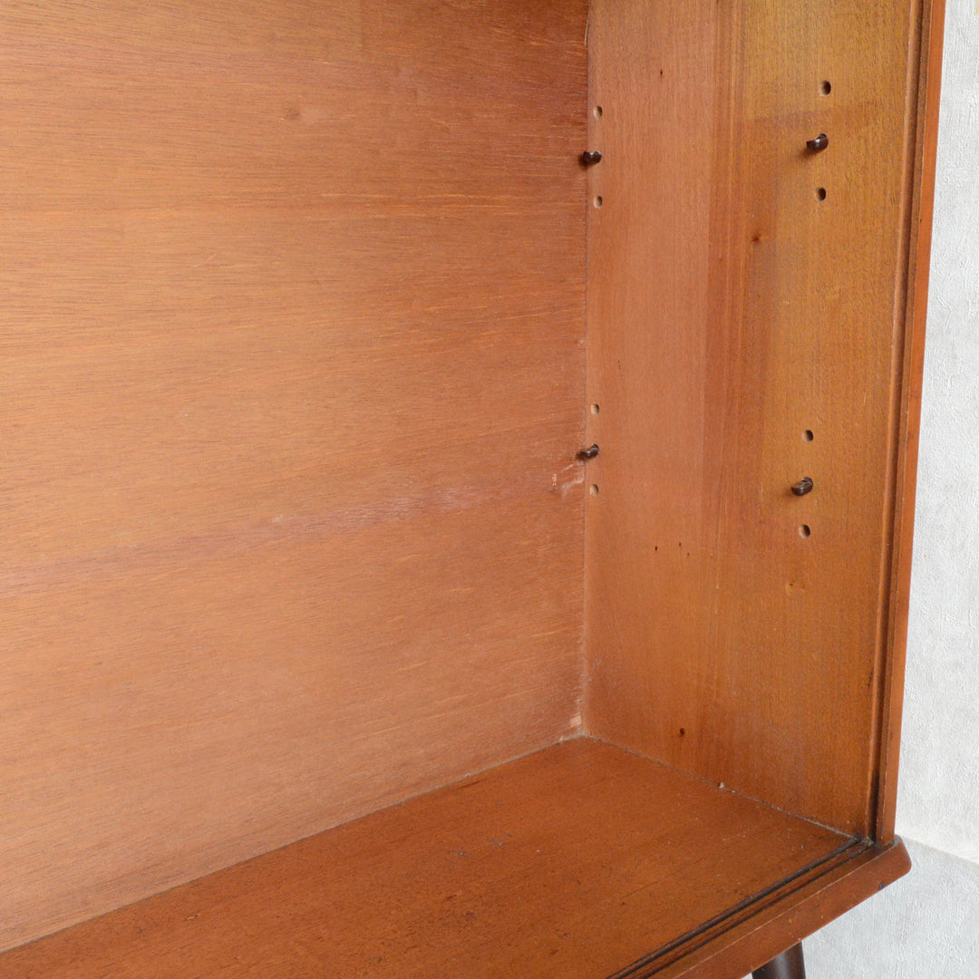 ミッドセンンチュリー ヴィンテージ　ガラスキャビネット 73(木扉付）