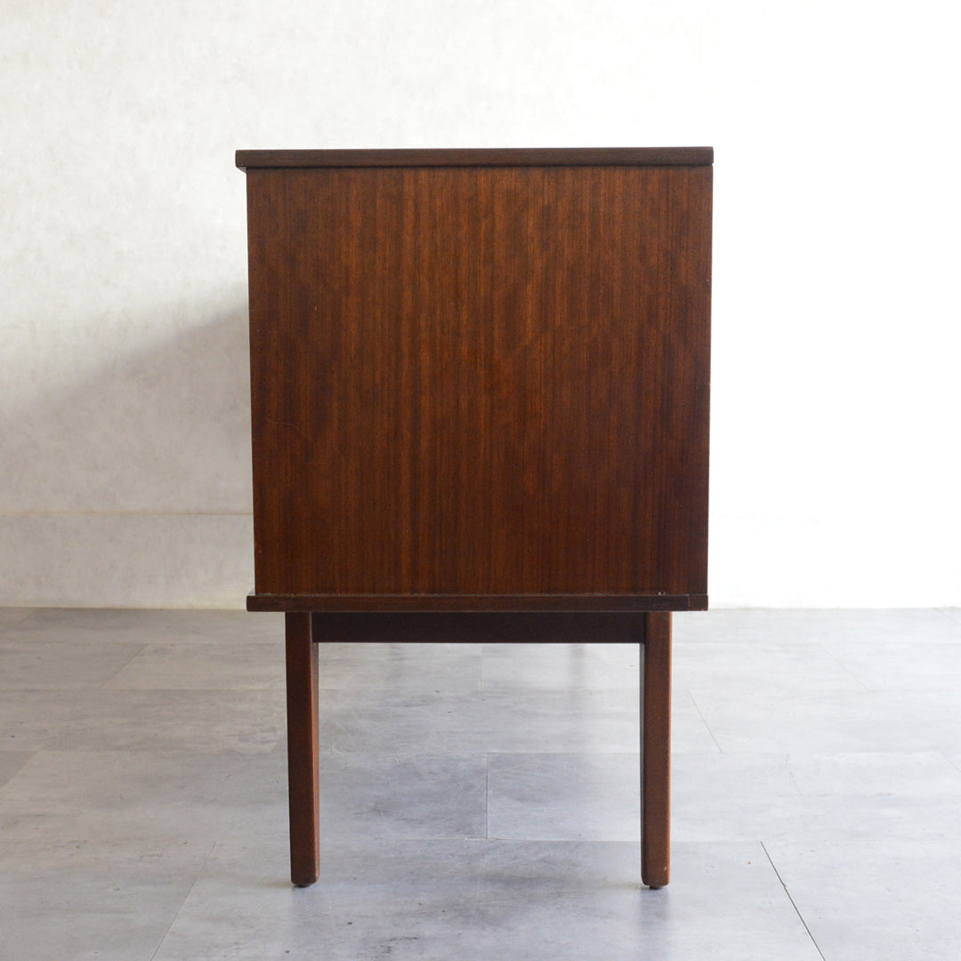 ミッドセンチュリー トーラ ショートサイドボード 73（天板剝離再塗装済）