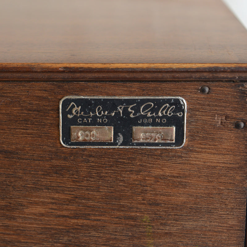 Herbert E. Gibbs ガラスキャビネット(木扉付）42