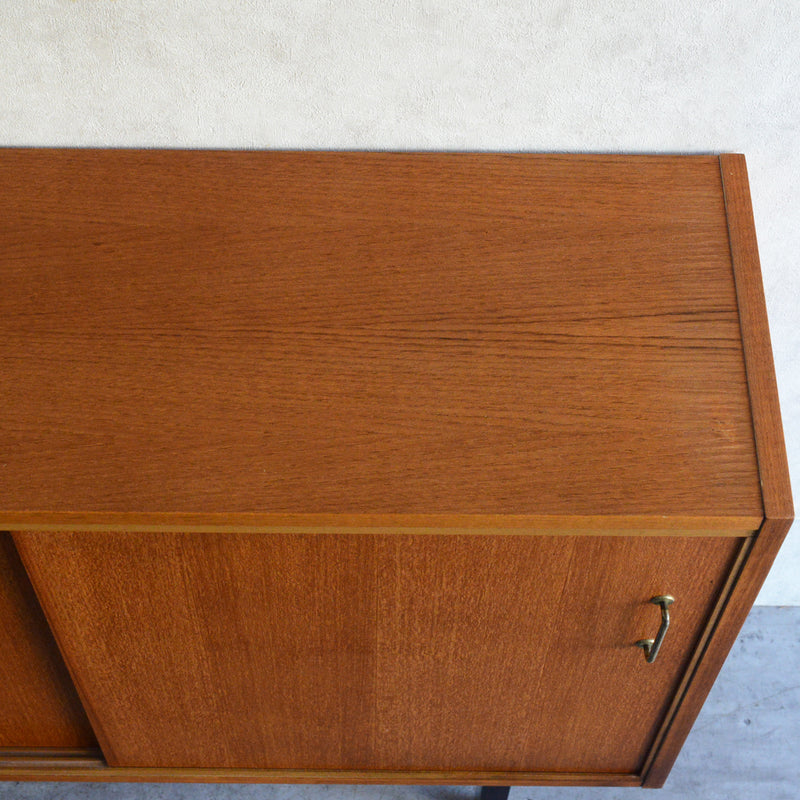 ドイツヴィンテージ　HILKER チークキャビネット(アイアンレッグ）