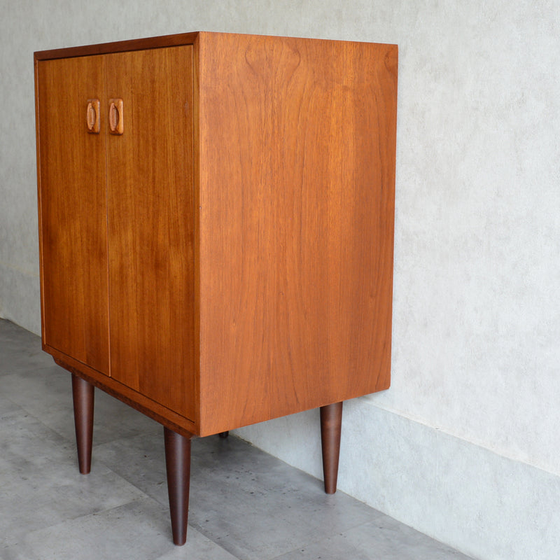 デンマークヴィンテージ チーク キャビネット5-22(オイル仕上）