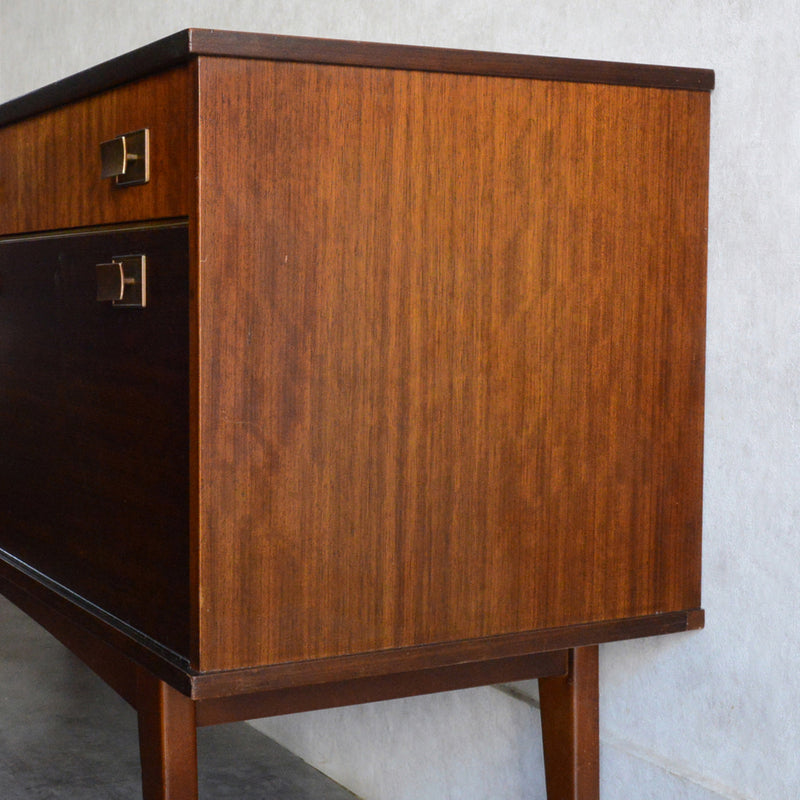 ミッドセンチュリー トーラ ショートサイドボード 73（天板剝離再塗装済）