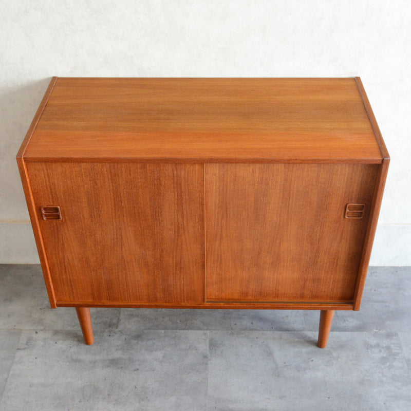 デンマーク ヴィンテージ　チーク キャビネット5-66