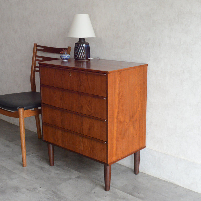 デンマークヴィンテージ  チーク ４段チェスト 8-64
