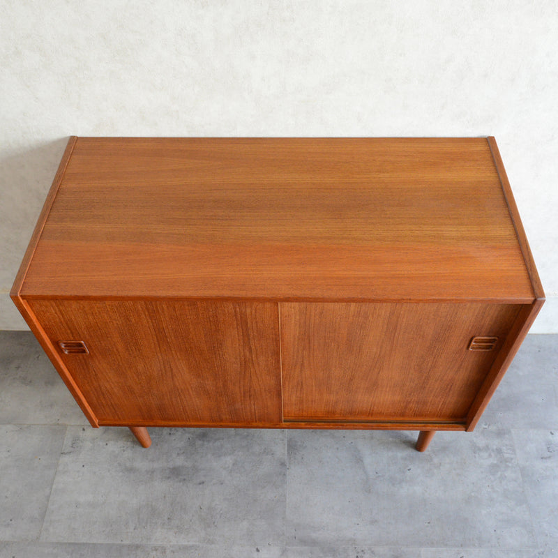 デンマーク ヴィンテージ　チーク キャビネット5-66