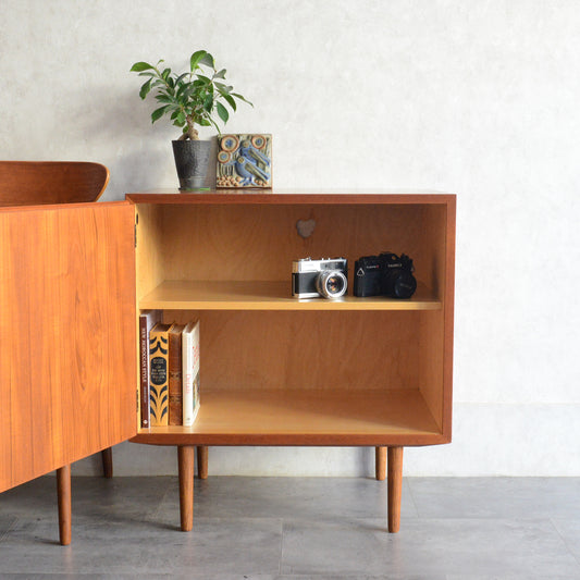 Poul Hundevad デンマークヴィンテージ　 キャビネット(鍵付）5-170