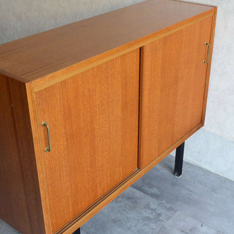 ドイツヴィンテージ　HILKER チークキャビネット(アイアンレッグ）