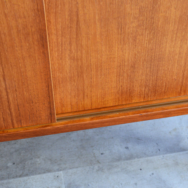 デンマーク ヴィンテージ　チーク キャビネット5-66