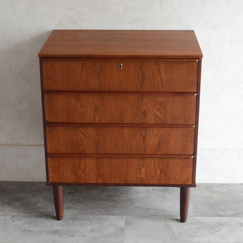 デンマークヴィンテージ  チーク ４段チェスト 8-64
