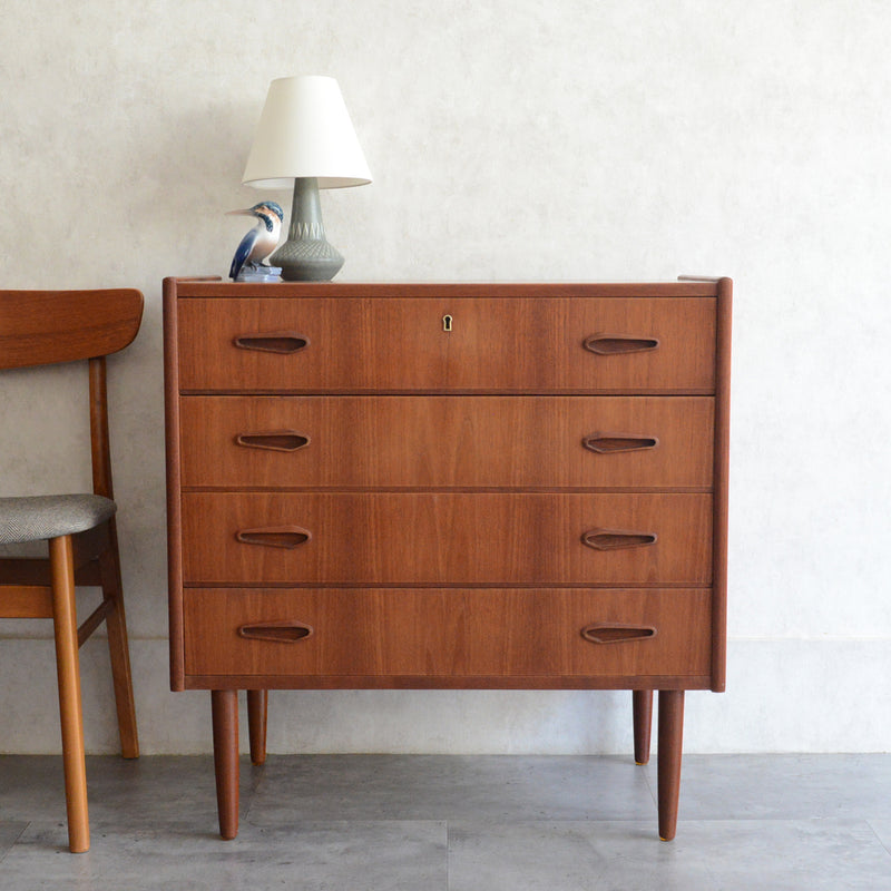 デンマーク ヴィンテージ  チーク ４段チェスト5-146