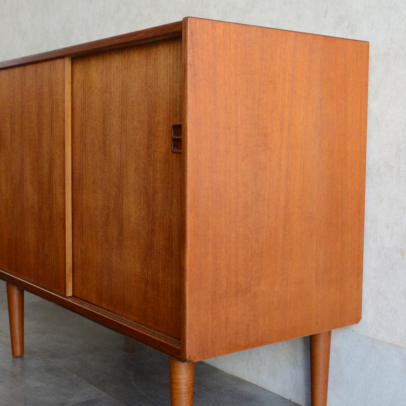 デンマーク ヴィンテージ　チーク キャビネット5-66