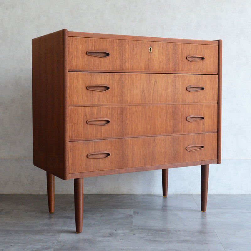 デンマーク ヴィンテージ  チーク ４段チェスト5-146