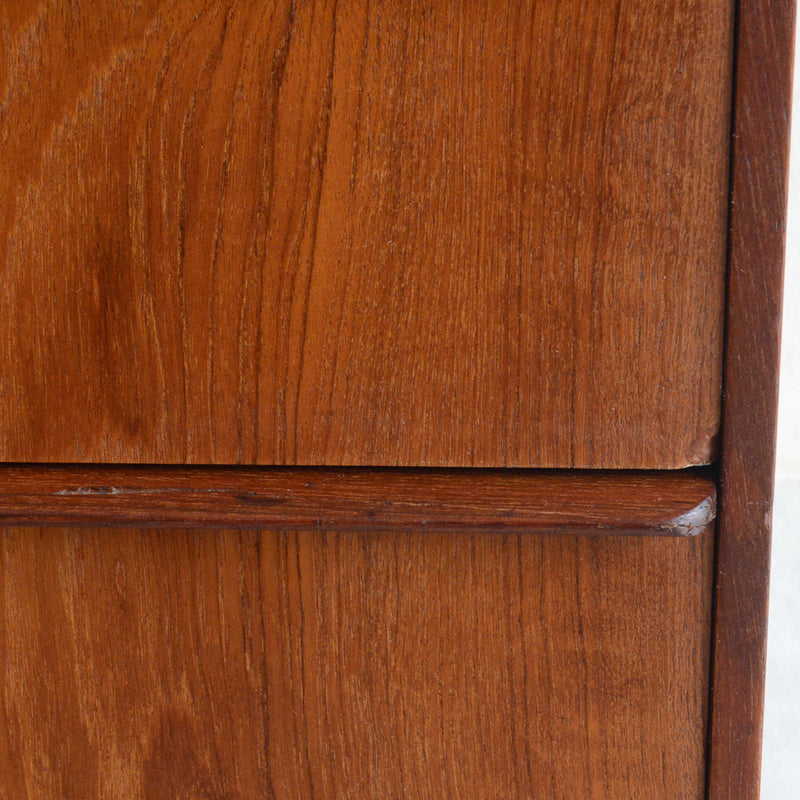 デンマークヴィンテージ  チーク ４段チェスト 8-64