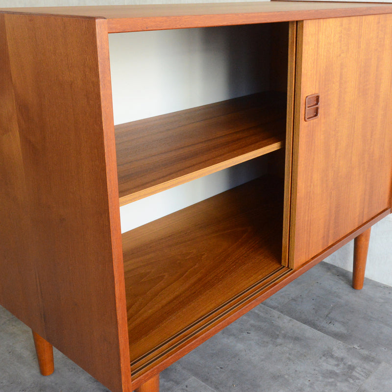 デンマーク ヴィンテージ　チーク キャビネット5-66