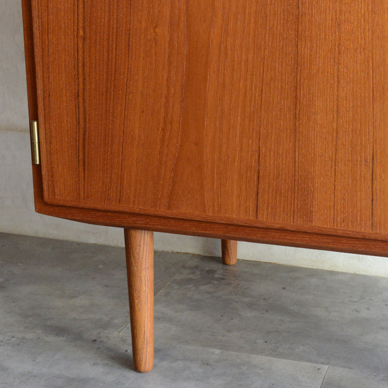 Poul Hundevad デンマークヴィンテージ　 キャビネット(鍵付）5-170