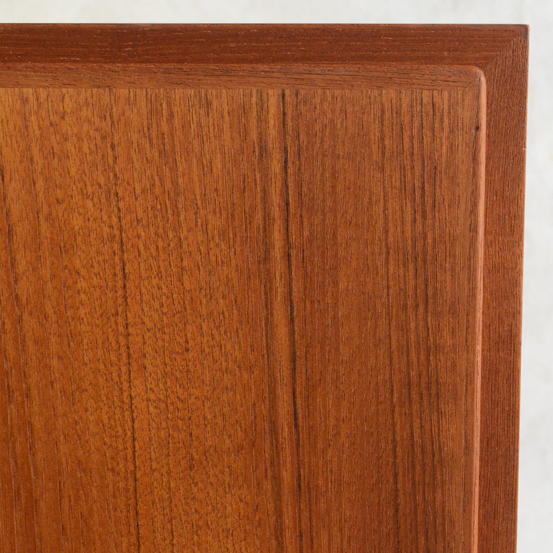 Poul Hundevad デンマークヴィンテージ　 キャビネット(鍵付）5-170