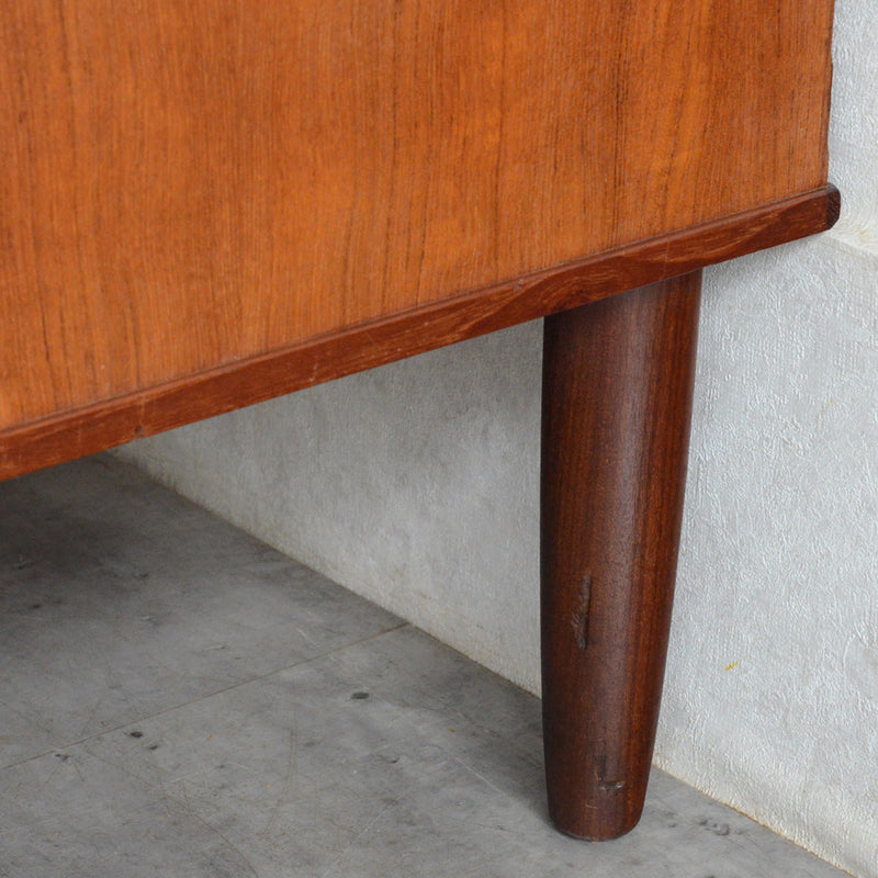 デンマークヴィンテージ  チーク ４段チェスト 8-64