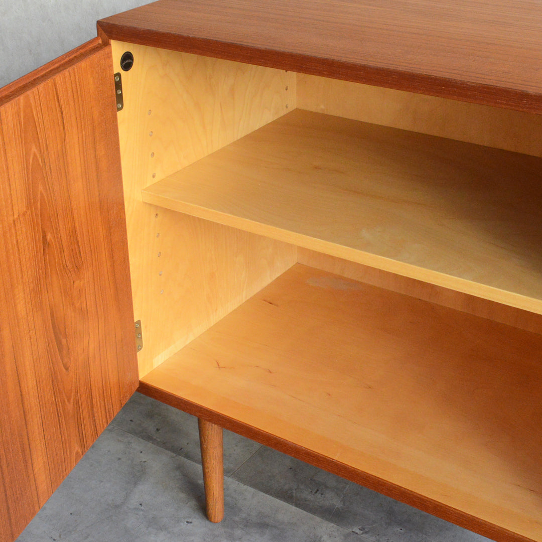 Poul Hundevad デンマークヴィンテージ　 キャビネット(鍵付）5-170