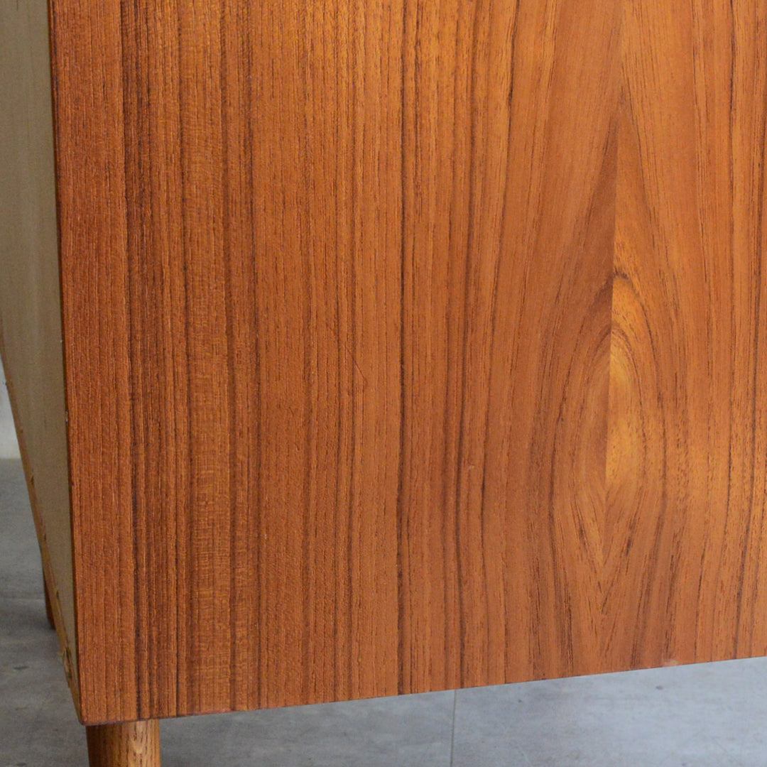 Poul Hundevad デンマークヴィンテージ　 キャビネット(鍵付）5-170