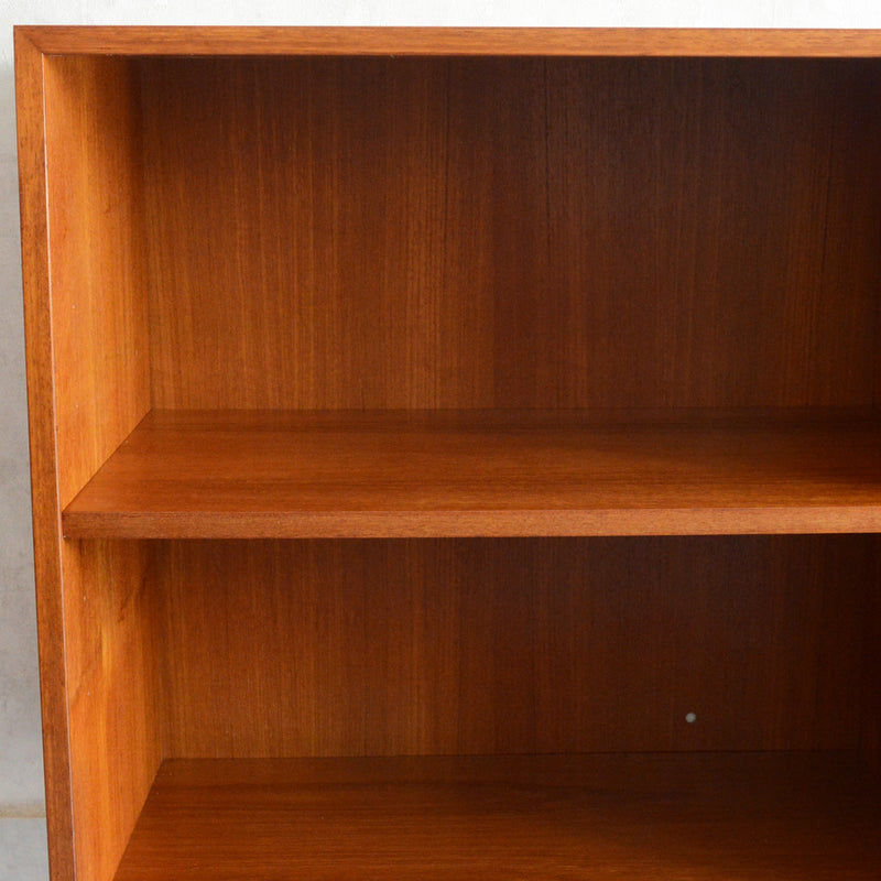 デンマーク ヴィンテージ　チーク2段 ブックシェルフ5-71