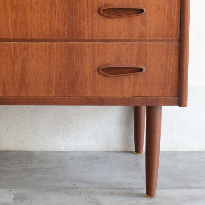 デンマーク ヴィンテージ  チーク ４段チェスト5-146