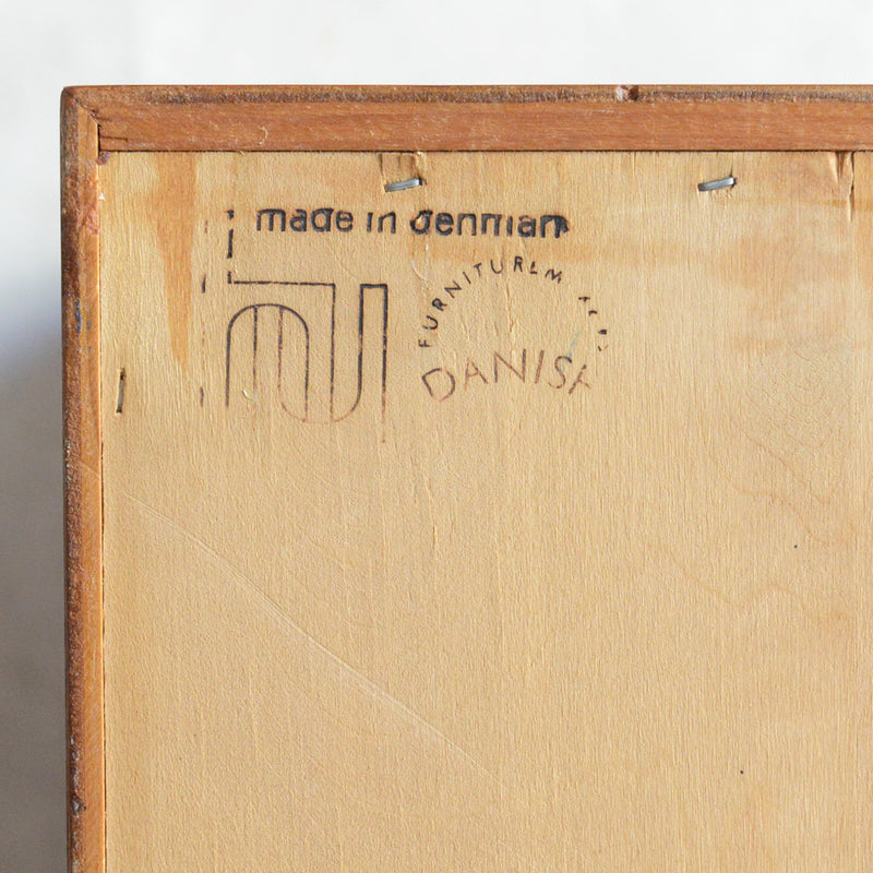 Poul Hundevad デンマークヴィンテージ　 キャビネット(鍵付）5-170