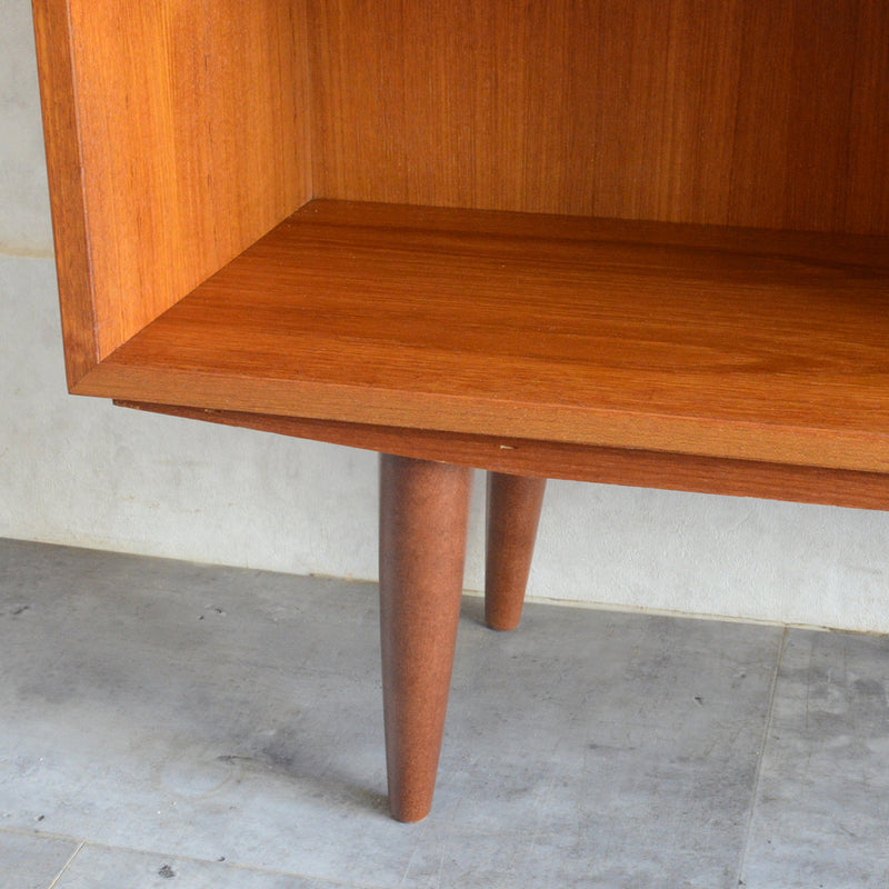 デンマーク ヴィンテージ　チーク2段 ブックシェルフ5-71