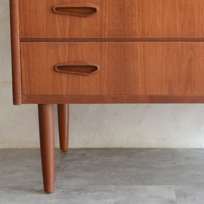 デンマーク ヴィンテージ  チーク ４段チェスト5-146