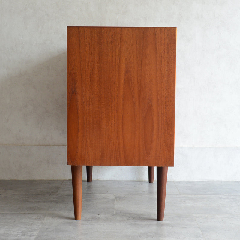 スウェーデン ヴィンテージ  チーク４段チェスト 5-15(ウッドオイル仕上）