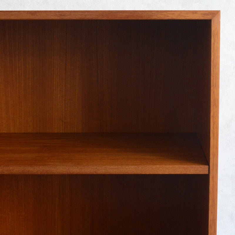 デンマーク ヴィンテージ　チーク2段 ブックシェルフ5-71