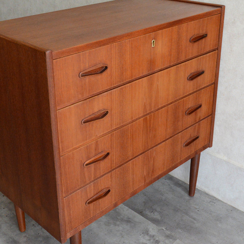 デンマーク ヴィンテージ  チーク ４段チェスト5-146