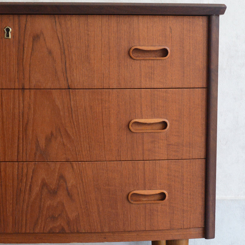 デンマークヴィンテージ  チーク 3段チェスト(鍵付） C-1