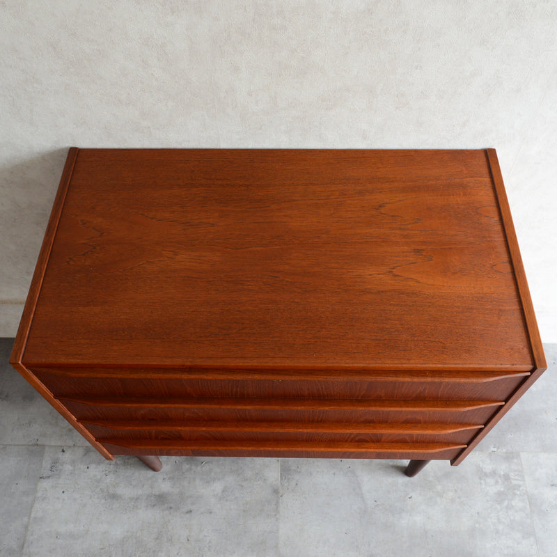 スウェーデン ヴィンテージ  チーク４段チェスト 5-15(ウッドオイル仕上）