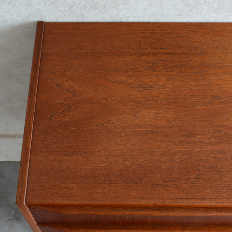 スウェーデン ヴィンテージ  チーク４段チェスト 5-15(ウッドオイル仕上）