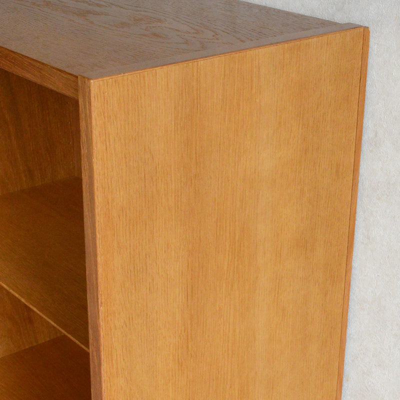 デンマークヴィンテージ Poul Hundbab オーク ガラスキャビネット 8-56