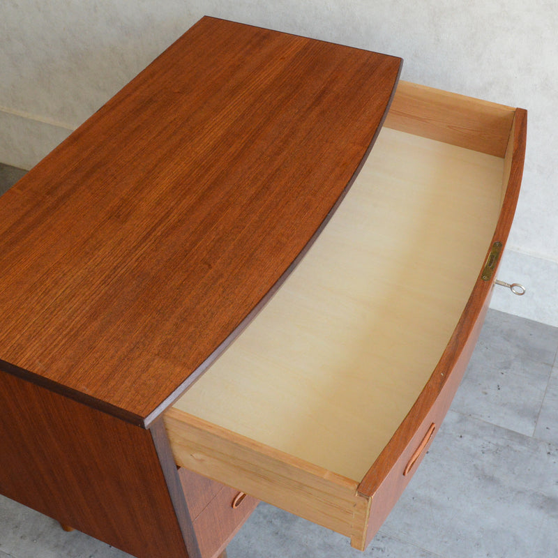 デンマークヴィンテージ  チーク 3段チェスト(鍵付） C-1