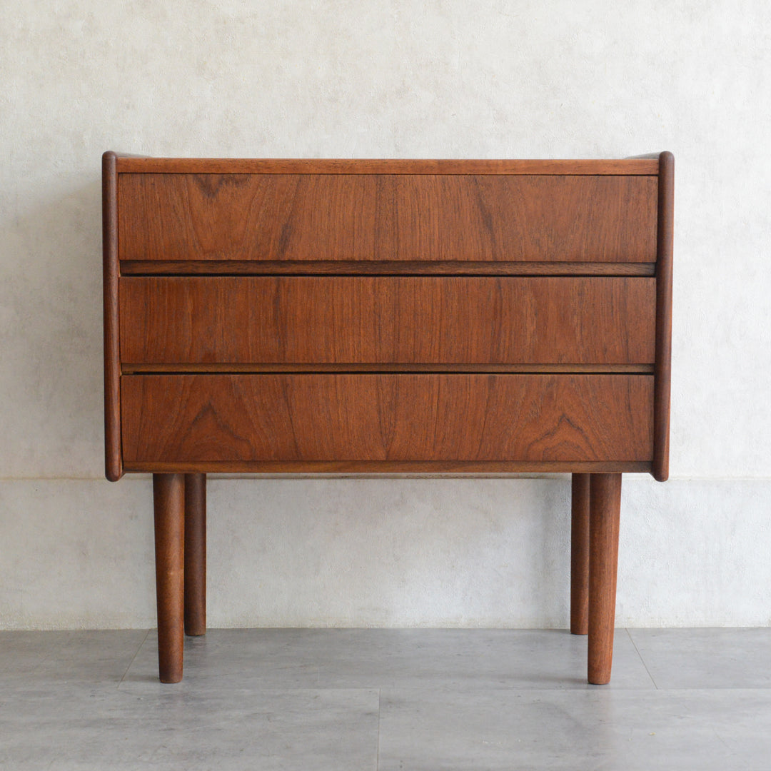 デンマークヴィンテージ  チーク３段チェスト 3-76