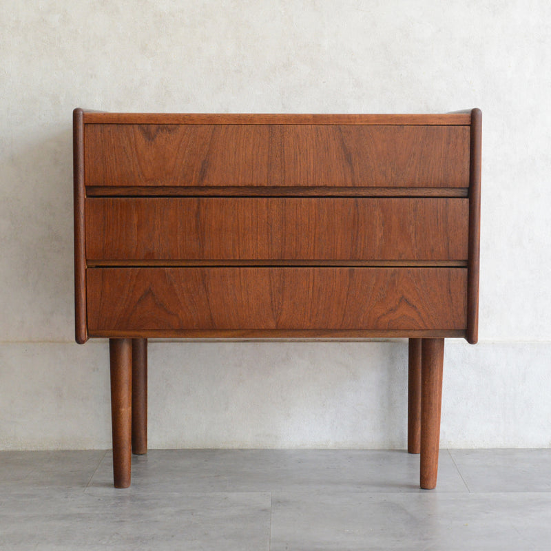 デンマークヴィンテージ  チーク３段チェスト 3-76