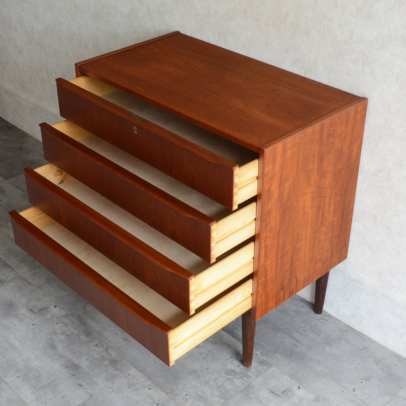 スウェーデン ヴィンテージ  チーク４段チェスト 5-15(ウッドオイル仕上）