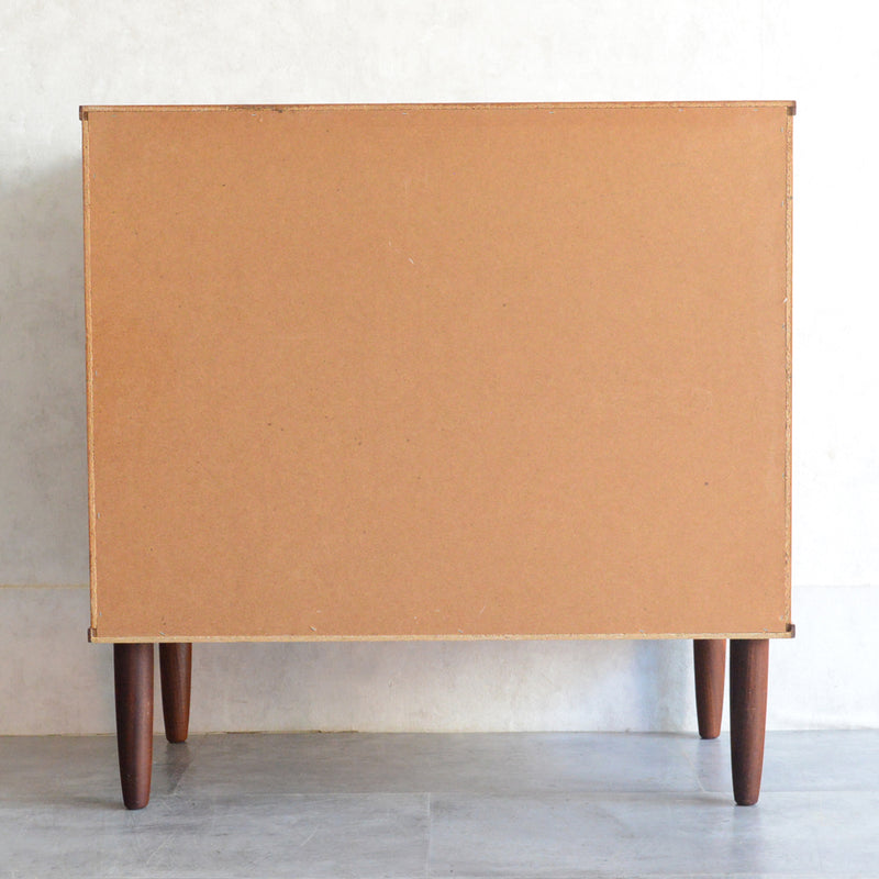 デンマーク ヴィンテージ  チーク4段チェスト　5-68