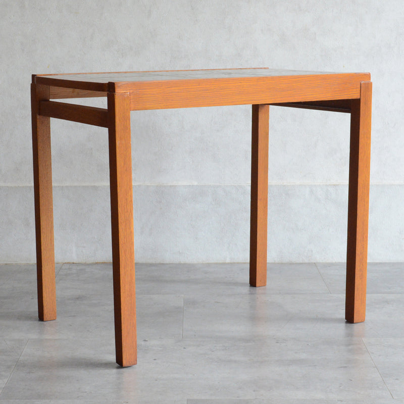 デンマーク ヴィンテージ　 タイルトップ サイドテーブル　8-9