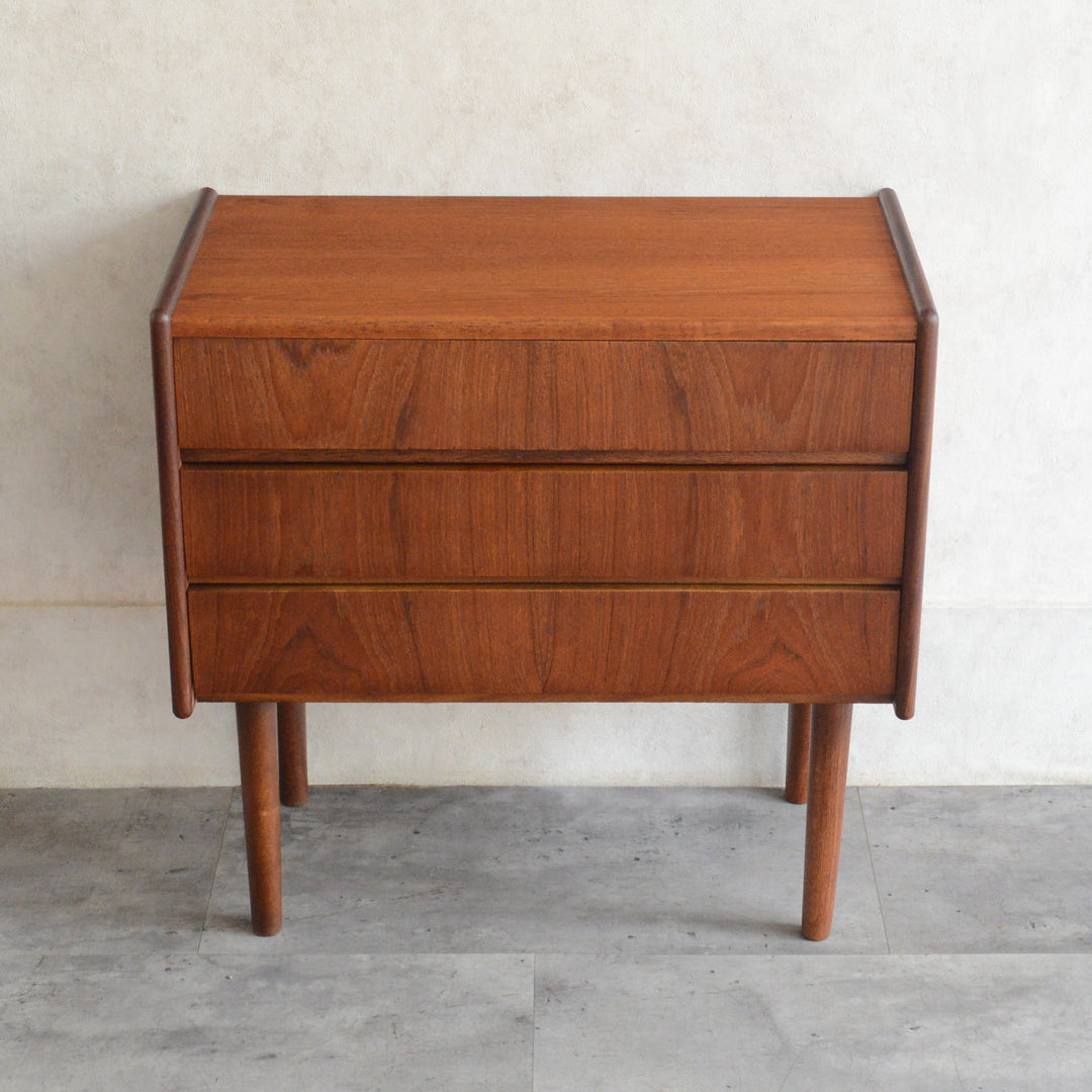 デンマークヴィンテージ  チーク３段チェスト 3-76