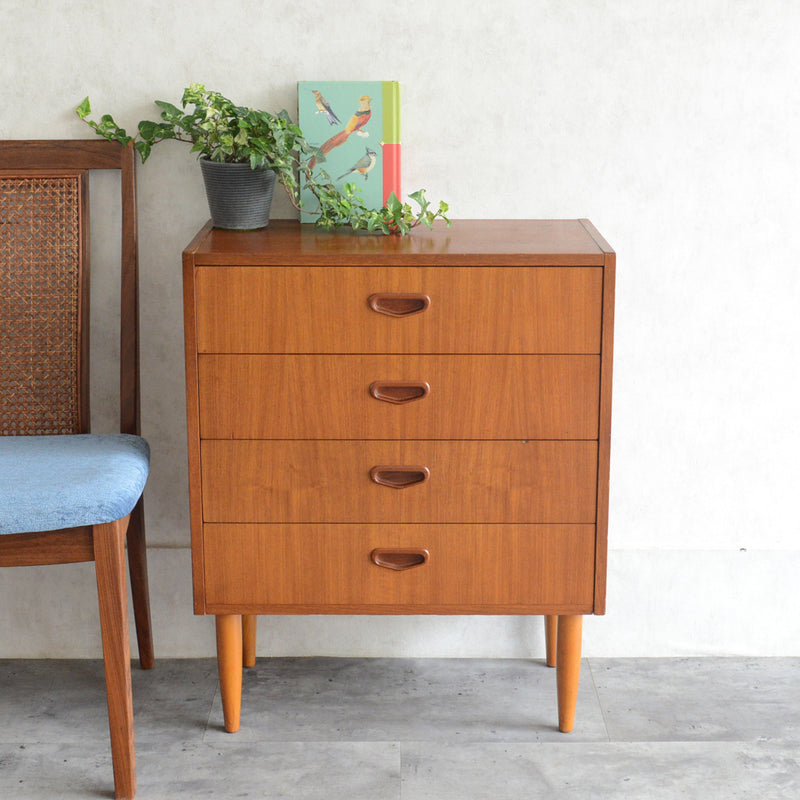 デンマークヴィンテージ  チーク４段チェスト 8-48