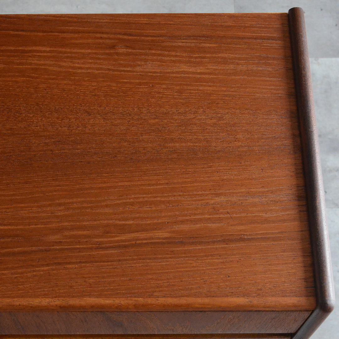 デンマークヴィンテージ  チーク３段チェスト 3-76