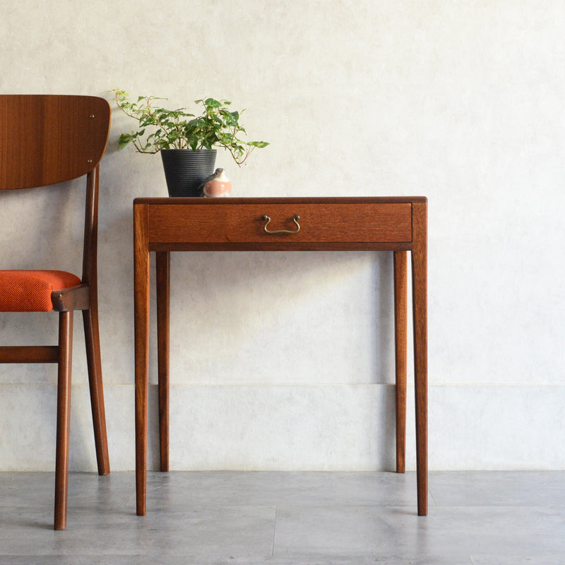 デンマーク ヴィンテージ チーク サイドテーブル 5-173 (抽斗付）